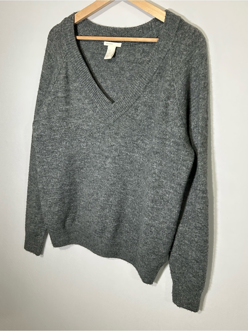 H&M Soft Oversized Charcoal Grey V-Neck Knit Sweater XS - Picture 3 of 9